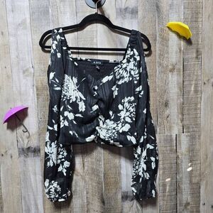 5/$25 A. Byer Black Floral Metallic Crop Top